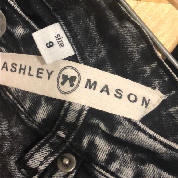 Ashley Mason Acid Washed Mom Jeans - Picture 6 of 6